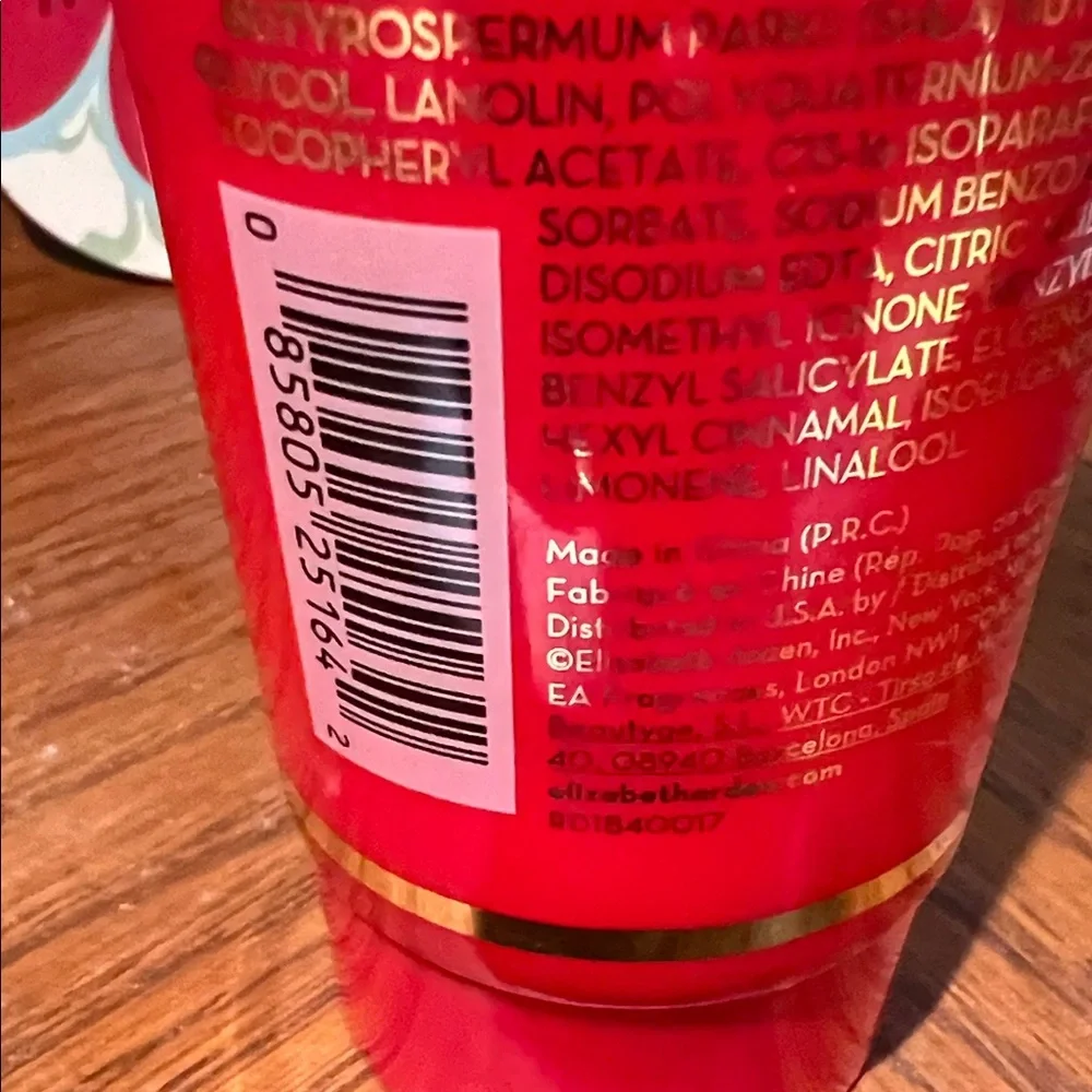 Elizabeth Arden Red Door Perfumed Body Lotion - Vibrant Red